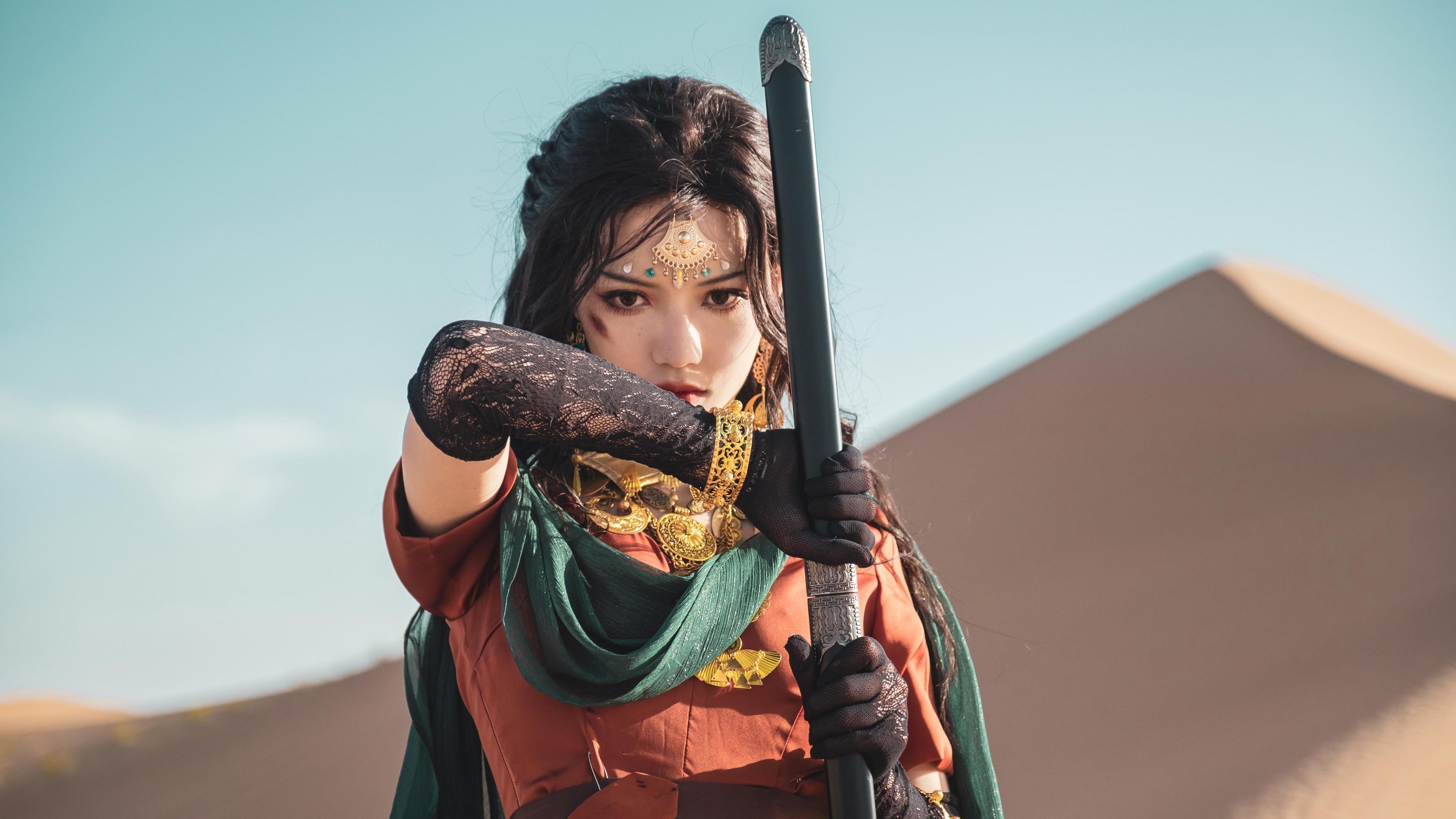 电竞产业融资活跃，推动赛事规模持续扩大，电竞产业规模及金额