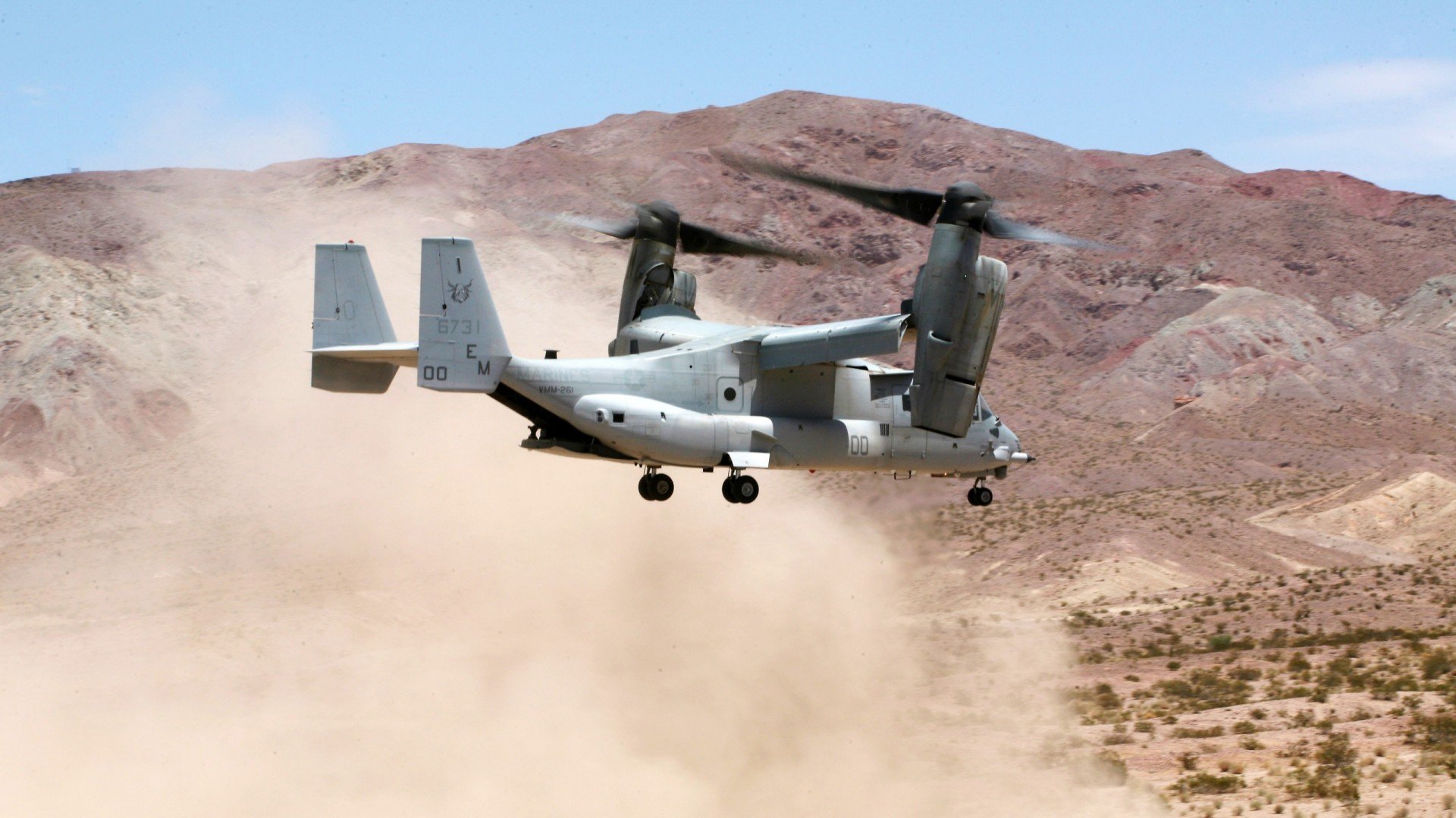 国际米兰在意甲联赛中获得亚军，表现稳定。，国际米兰上一次意甲夺冠