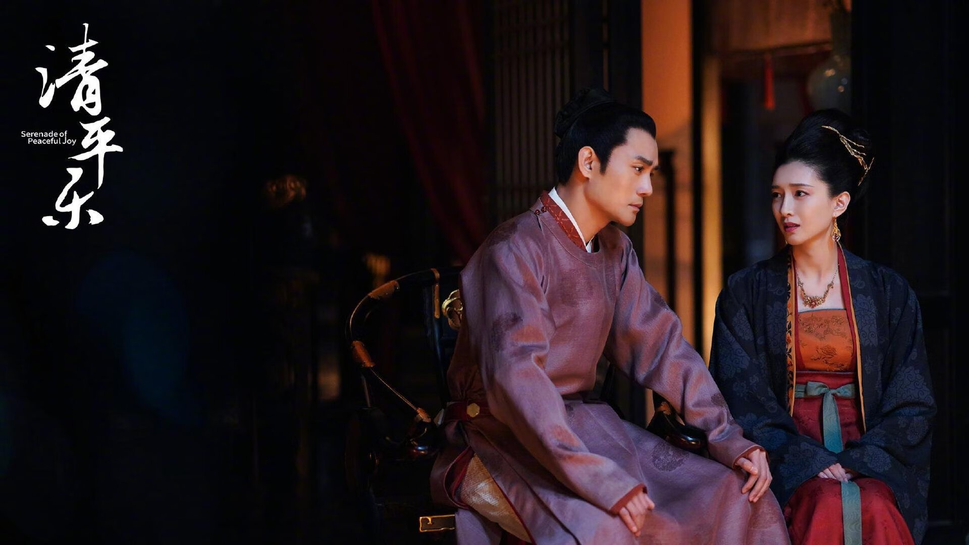 AYX体育官网-边后卫插上是否正在改变现代比赛格局，边后卫转型中后卫