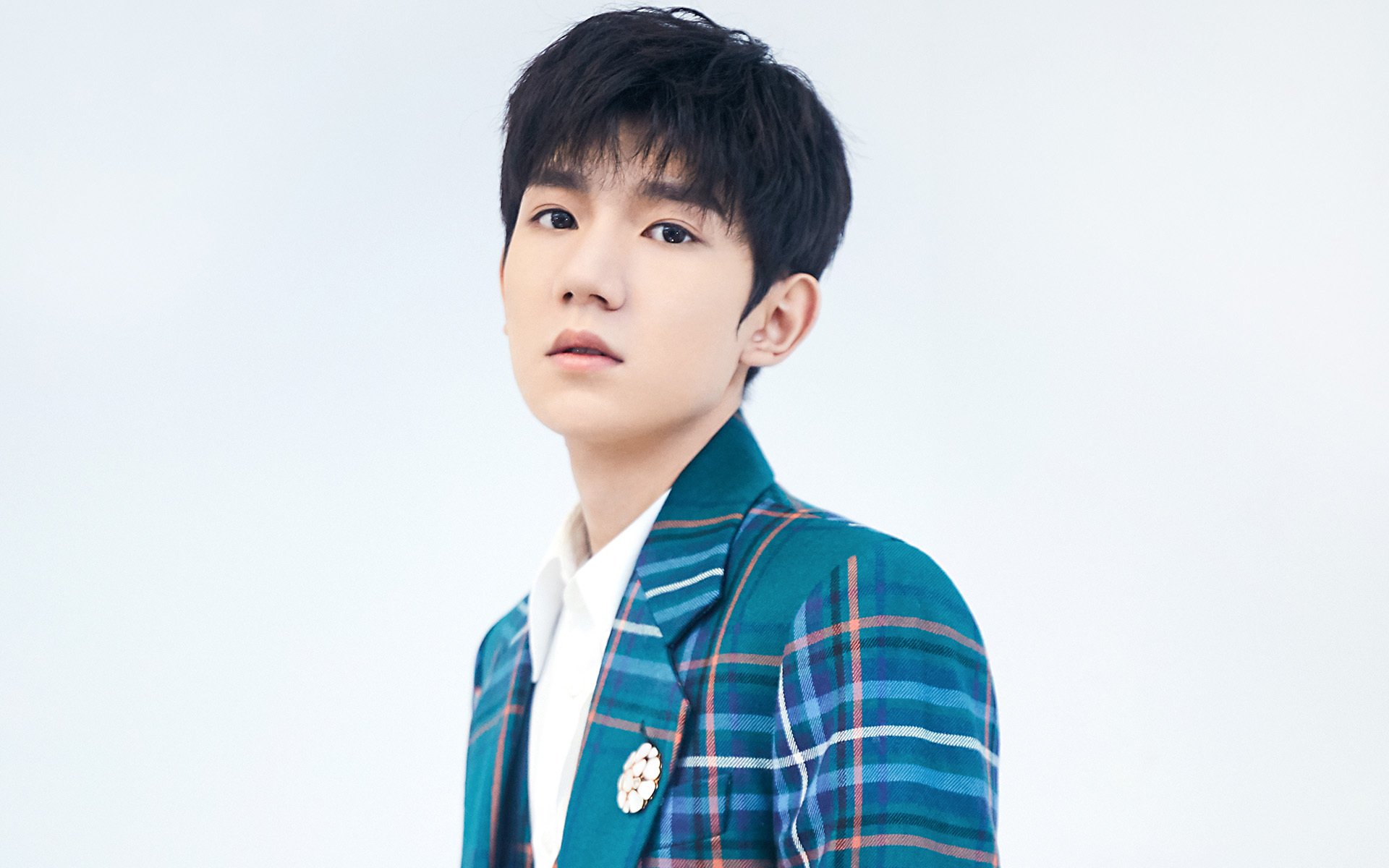 AYX体育-雄鹿大胜森林狼，安特托昆博全能表现坐镇亚军位置，alex 安特托昆博